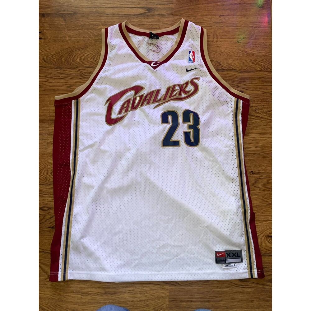 Vintage Nike XL Swingman Jersey NBA LeBron James Cleveland Cavaliers #23 2XL +2